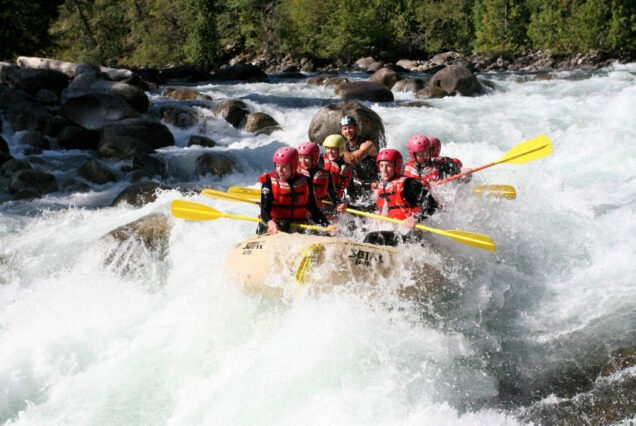 1-Day Water Rafting & Ndere Cultural Centre Experience
